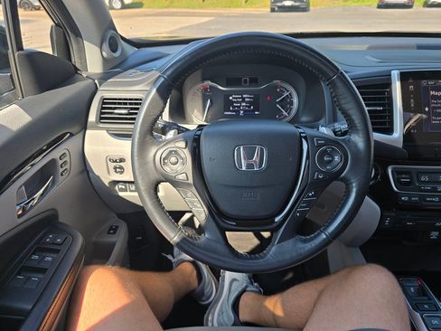 Used 2017 Honda Pilot Touring image 25