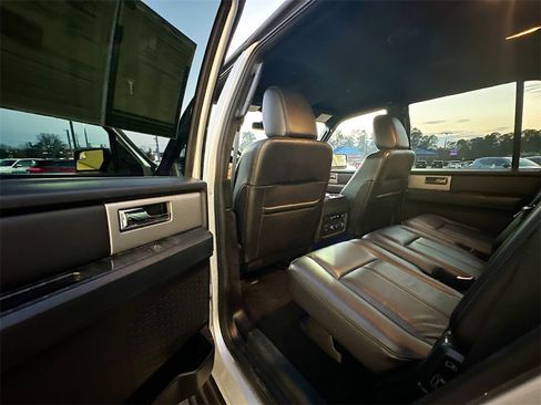 Used 2017 Ford Expedition Limited image 17
