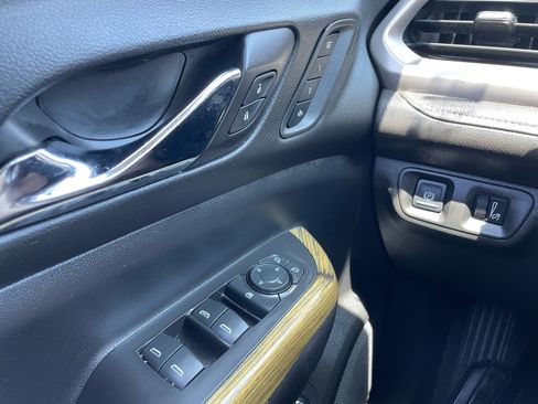 Used 2019 GMC Acadia Denali w/ Technology Package FWD image 19