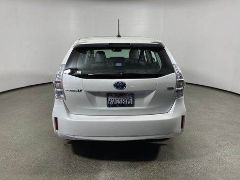 Used 2012 Toyota Prius V Five image 4