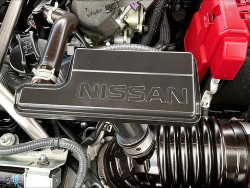 Certified 2025 Nissan Sentra SR FWD image 32