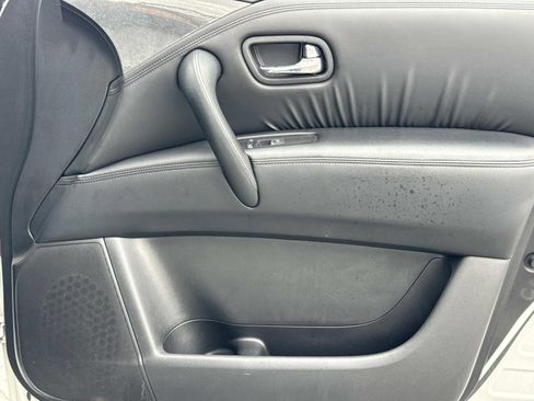 Used 2024 Nissan Armada SV image 23