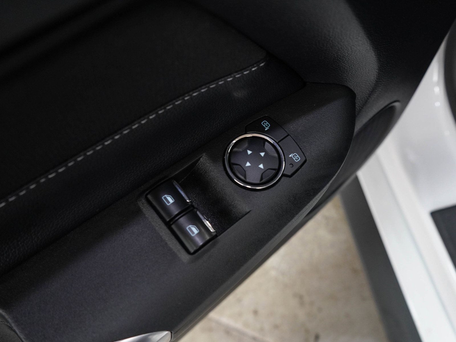 Used 2022 Ford Mustang GT RWD image 17