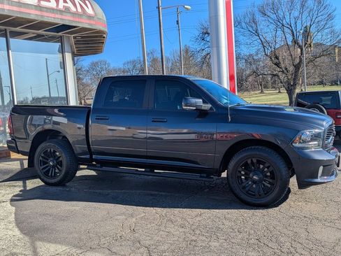 Used 2018 RAM 1500 Sport w/ Comfort Group image 3