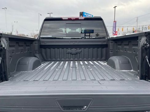 Used 2025 Chevrolet Silverado 2500 High Country w/ High Country Premium Package image 14