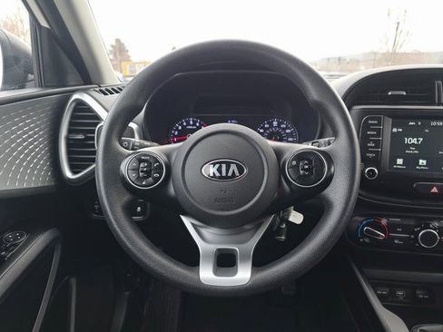 Used 2020 Kia Soul LX image 22