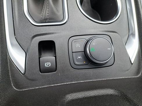 Used 2024 Chevrolet Traverse Premier w/ Redline Edition FWD image 18