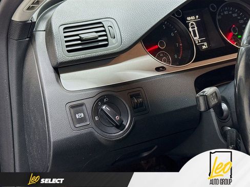 Used 2010 Volkswagen Passat Komfort FWD image 10