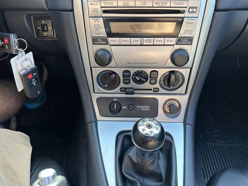 Used 2005 MAZDA MX-5 Miata w/ Convenience Pkg RWD image 19