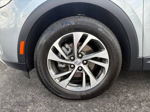 Used 2023 Buick Envision Essence FWD image 14