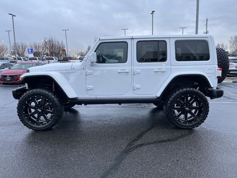 Used 2020 Jeep Wrangler Unlimited Rubicon w/ Advanced Safety Group image 5