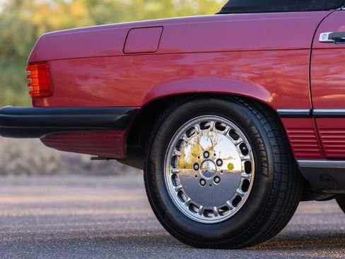 Used 1989 Mercedes-Benz 560 SL image 15