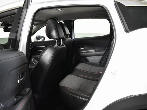 Certified 2025 Nissan Kicks SR image 26