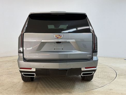 Certified 2026 Cadillac Escalade Luxury w/ LPO, Floor Liner Package AWD/4WD image 10