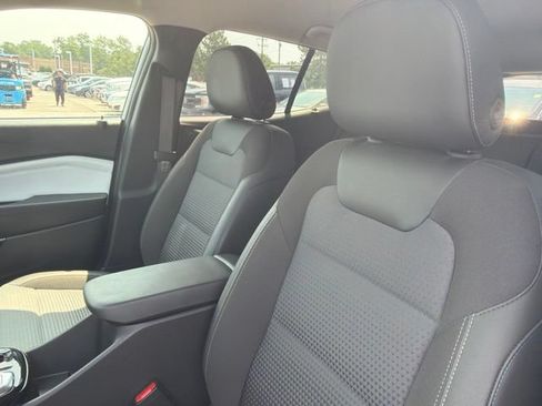 Used 2024 Chevrolet Trax LT FWD image 13