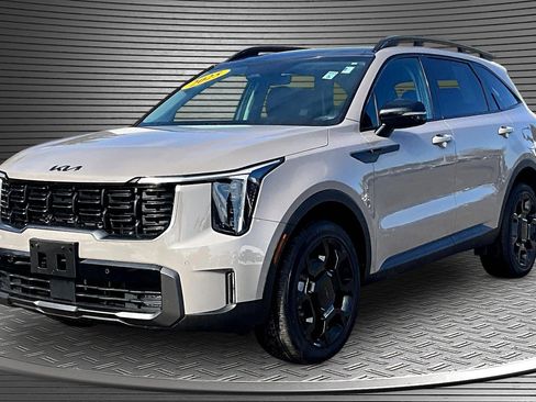 Used 2025 Kia Sorento X-Line EX image 3