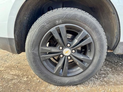 Used 2015 Chevrolet Equinox LT image 29