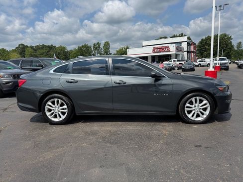 Used 2017 Chevrolet Malibu LT FWD image 6