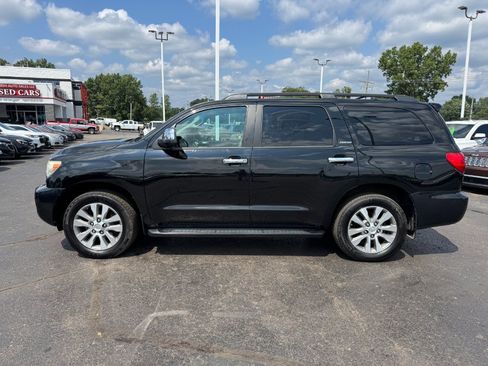Used 2016 Toyota Sequoia Limited AWD/4WD image 2