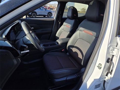 New 2026 Nissan Kicks SR w/ SR Premium Package image 5