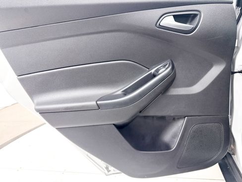 Used 2018 Ford Focus SE FWD image 22