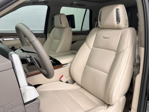 Used 2026 Cadillac Escalade Platinum Sport w/ LPO, ONYX Package AWD/4WD image 13