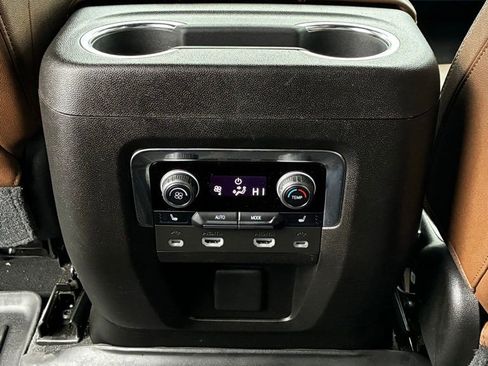 Used 2021 Chevrolet Suburban High Country image 30