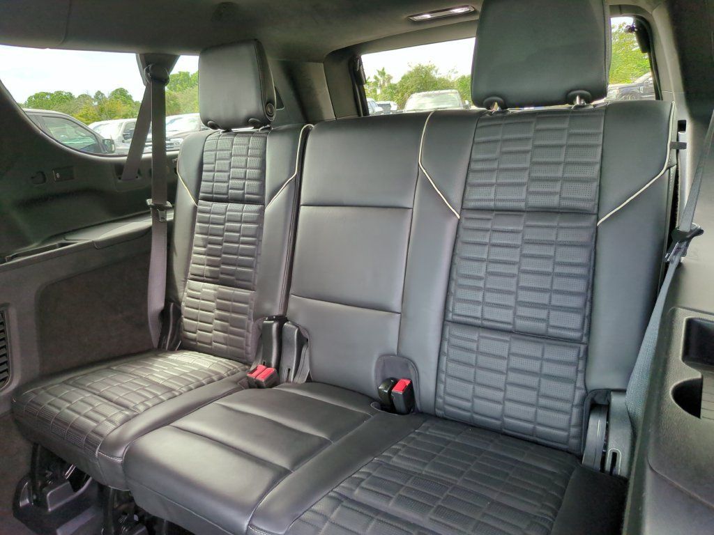 Used 2024 Cadillac Escalade ESV V AWD/4WD image 21