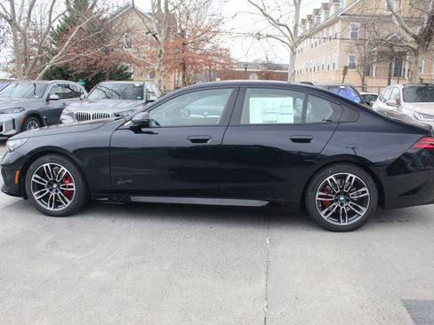 New 2026 BMW 530i xDrive w/ M Sport Package AWD/4WD image 5