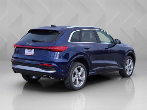 New 2025 Audi Q5 Premium Plus image 6