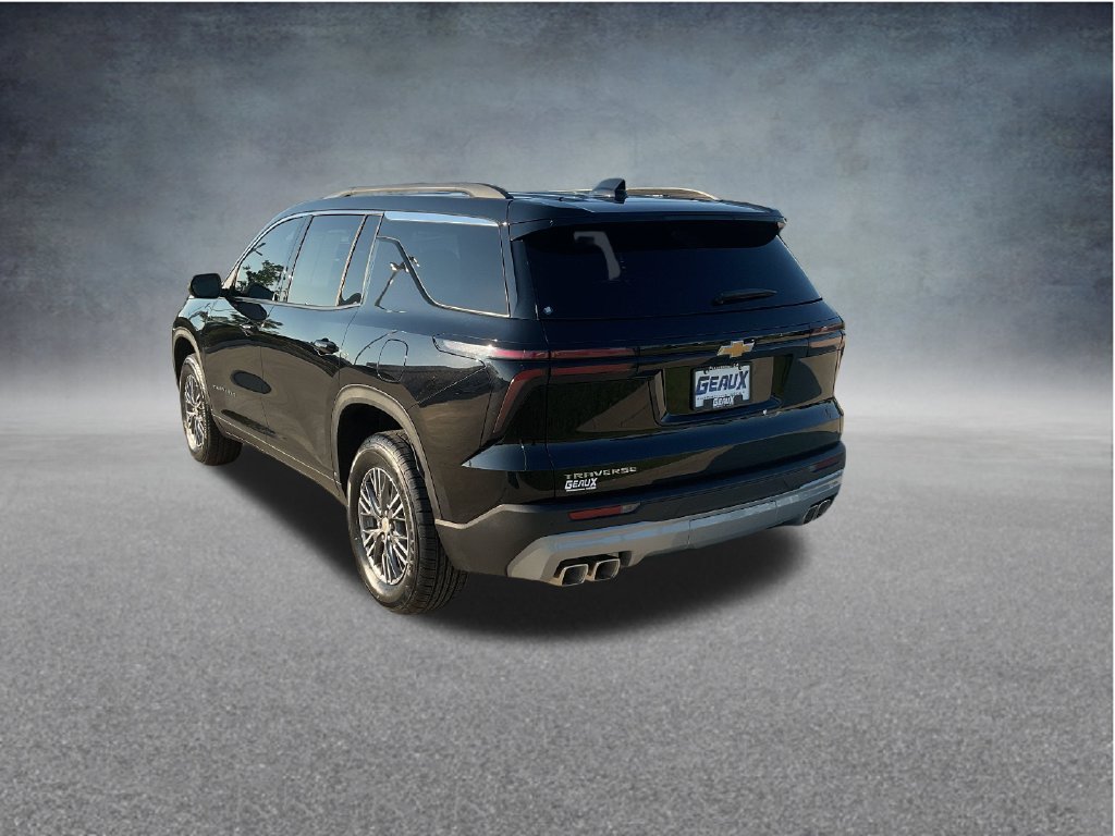 Used 2026 Chevrolet Traverse LT FWD image 5