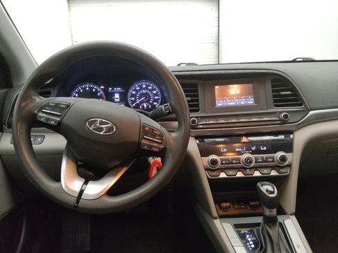 Used 2020 Hyundai Elantra SE w/ Cargo Package (C1) FWD image 22