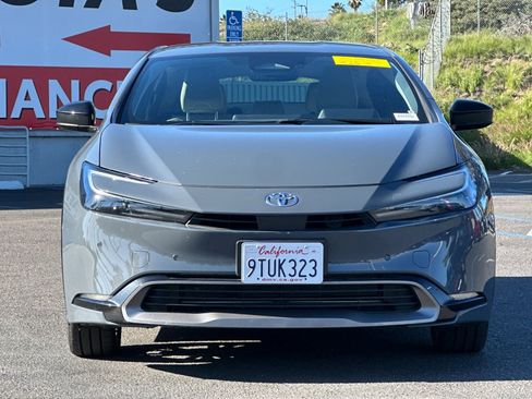 Used 2024 Toyota Prius XLE image 7