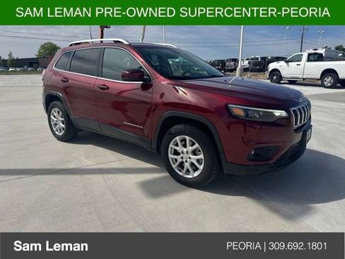 Used 2019 Jeep Cherokee Latitude Plus w/ Cold Weather Group AWD/4WD image 2