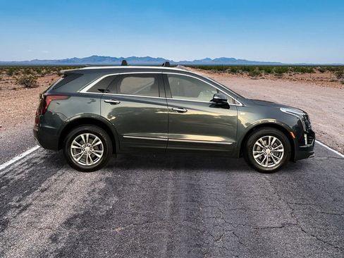 Certified 2021 Cadillac XT5 Premium Luxury w/ LPO, Floor Liner Package image 4