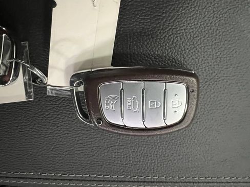 Used 2019 Hyundai Sonata Limited FWD image 32