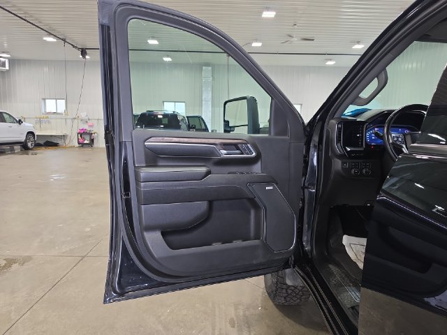Used 2024 Chevrolet Silverado 3500 LTZ w/ LTZ Plus Package AWD/4WD image 23