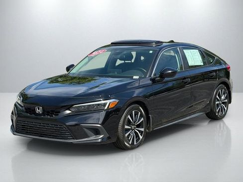 Used 2024 Honda Civic EX-L image 3