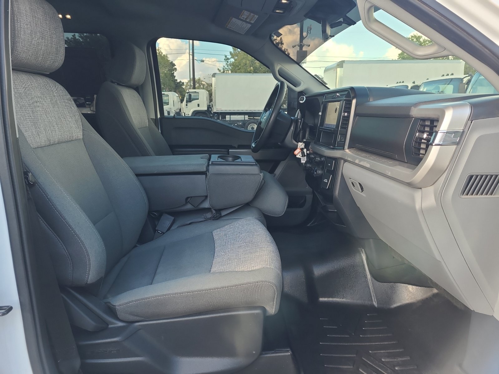 Used 2025 Ford F250 XLT AWD/4WD image 29