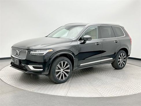 Certified 2022 Volvo XC90 T8 Inscription image 1