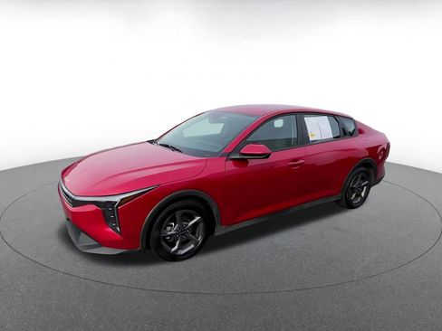 Used 2025 Kia K4 LXS image 3