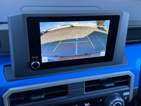 Used 2025 Toyota Tacoma TRD Off-Road image 17