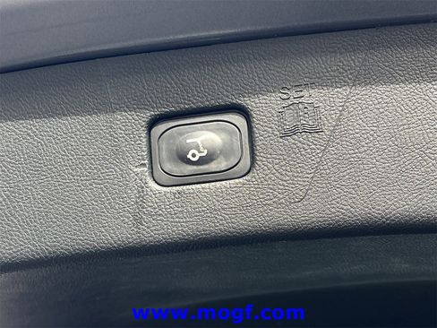 Certified 2024 Ford Edge Titanium image 28