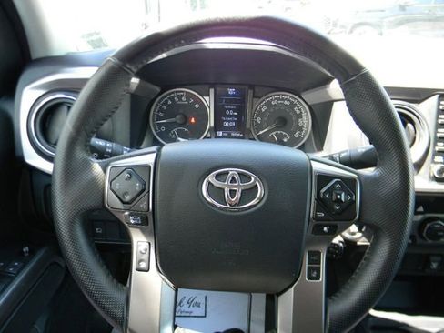 Used 2023 Toyota Tacoma SR5 AWD/4WD image 14