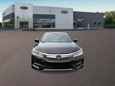 Used 2016 Honda Accord EX image 3