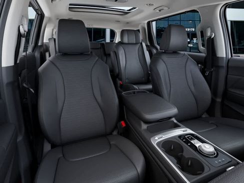 New 2026 Kia Carnival SX Prestige FWD image 15