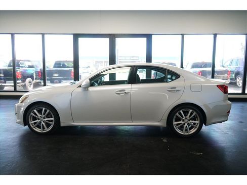 Used 2007 Lexus IS 250 RWD image 4
