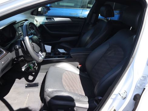 Used 2017 Hyundai Sonata Sport 2.0T image 8