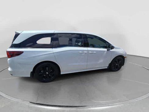 Used 2024 Honda Odyssey Sport image 9