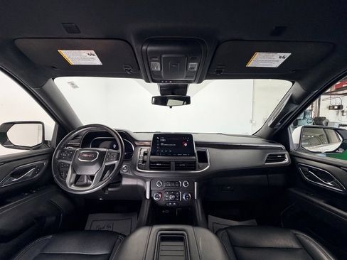 Used 2023 GMC Yukon SLE AWD/4WD image 12